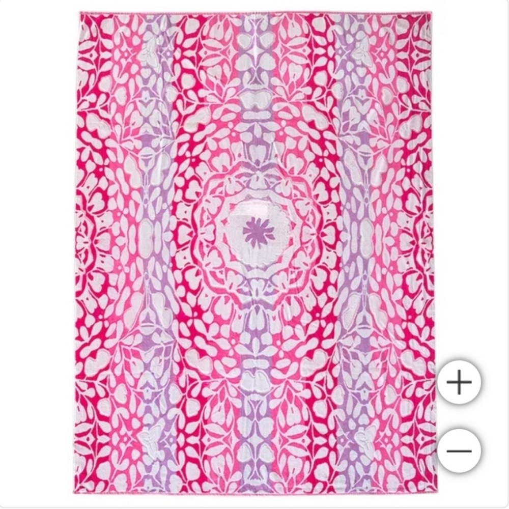 Huge Vibrant Pink and White Beach Medallion Design Towel for Two (6ft X 7ft) - Picture 7 of 9